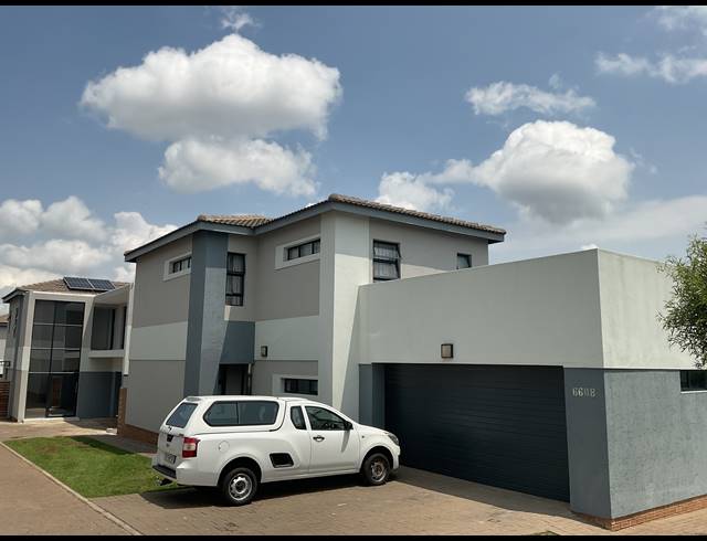 3 BEDROOM DUPLEX FOR SALE IN THATCHFIELD ESTATE
